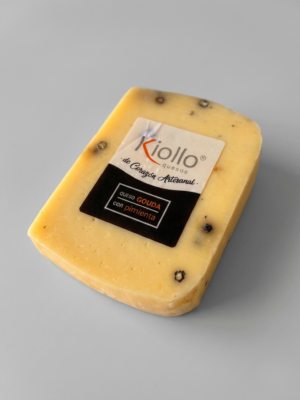Corazón de Horma de Queso Gouda con Pimienta